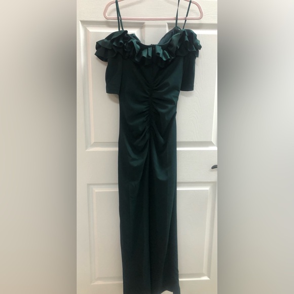 Xscape ISLA" LONG CREPE OFF THE SHOULDER RUFFLE DRESS NWT size 12 - Picture 4 of 4